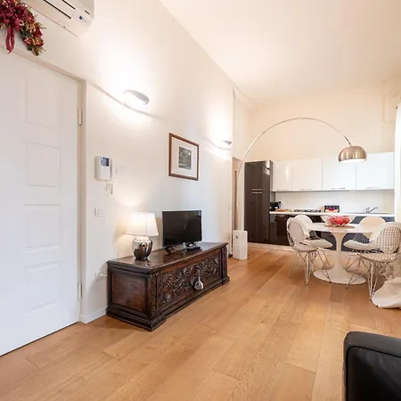 Chic Elegance At Borgo Tommasini Apartment *